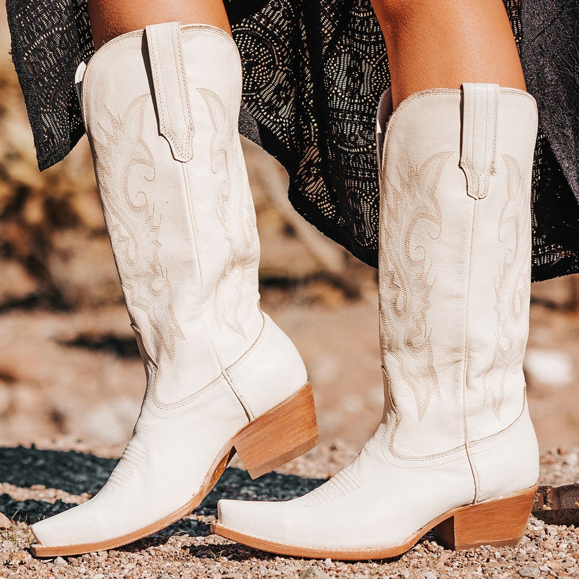 FREEBIRD women's Woodland beige leather cowboy boot with stitch detailing and snip toe construction