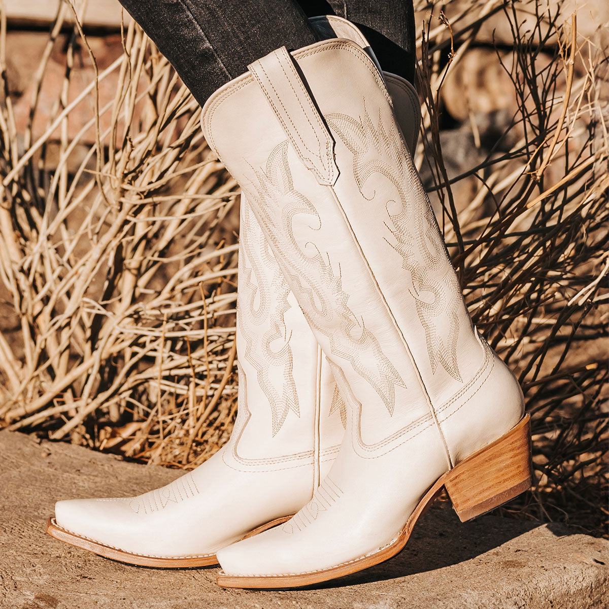 FREEBIRD women's Woodland beige leather cowboy boot with stitch detailing and snip toe construction