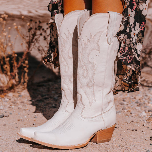 FREEBIRD women's Woodland beige leather cowboy boot with stitch detailing and snip toe construction