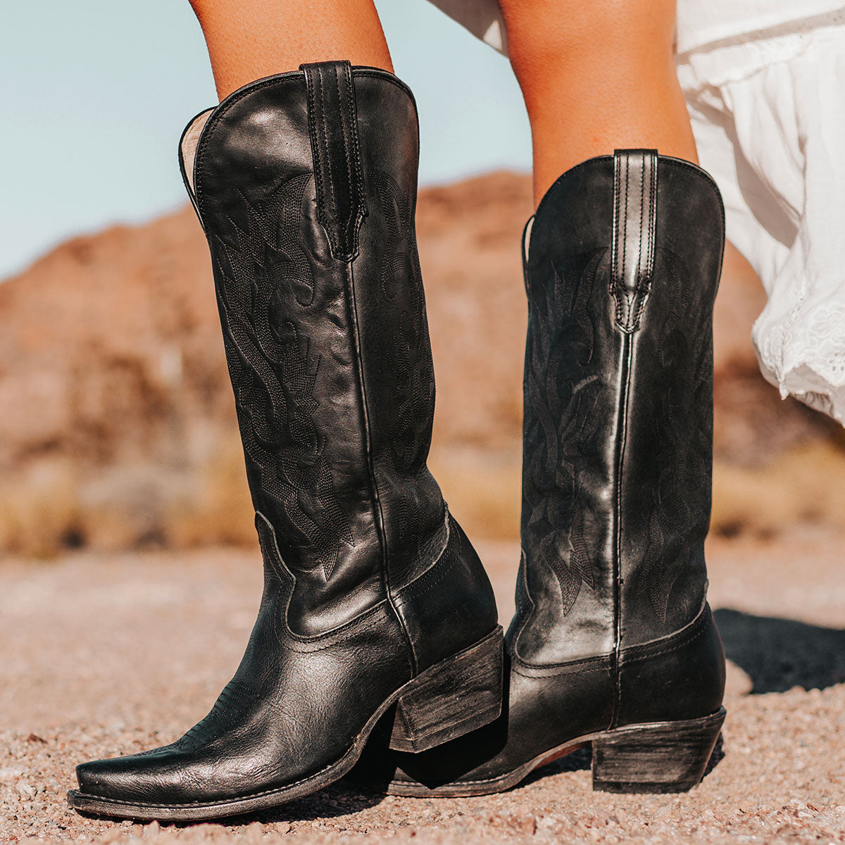 FREEBIRD women's Woodland black leather cowboy boot with stitch detailing and snip toe construction