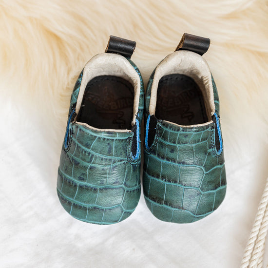 Baby kicks - Turquoise croco in Size 0 (0-3 Months)